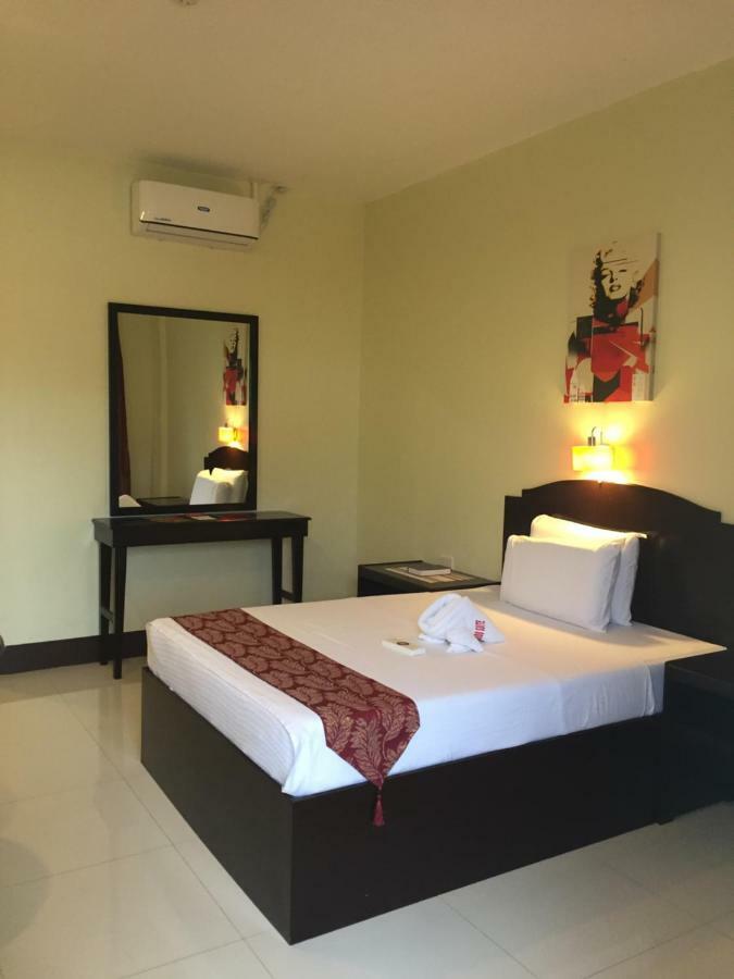 Hollywood Suites General Santos City Exterior photo