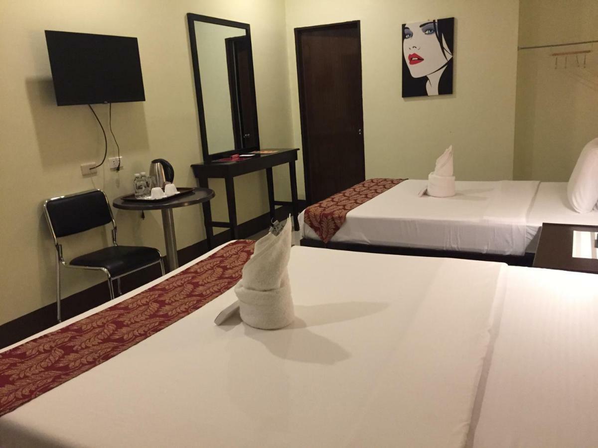 Hollywood Suites General Santos City Exterior photo